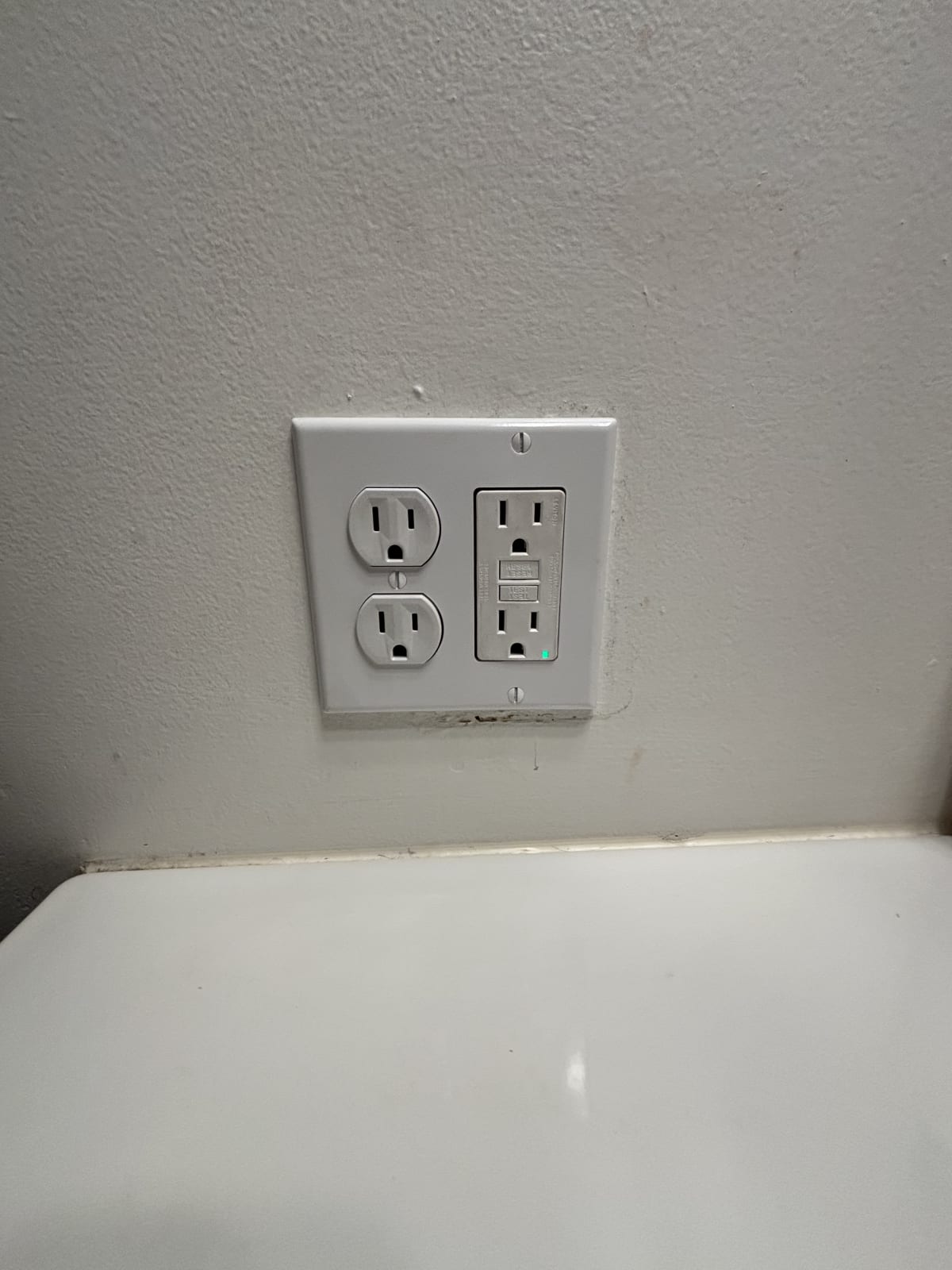 Wiring project photo in Oak Park